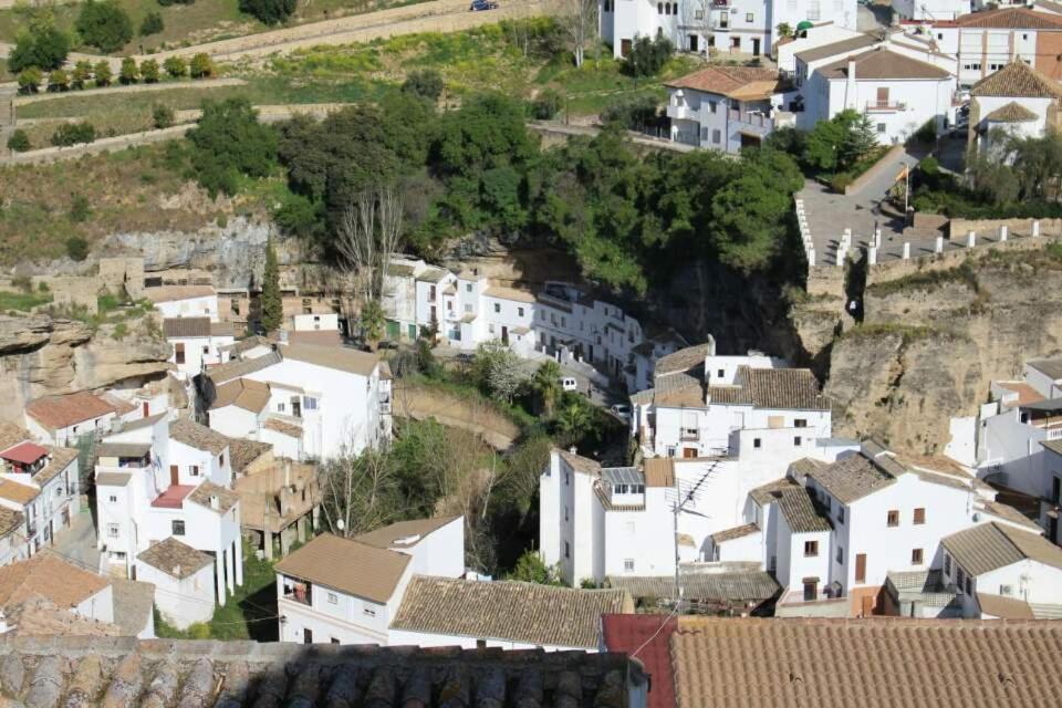 Alojamiento Rural Carmen Setenil De Las Bodegas Esterno foto